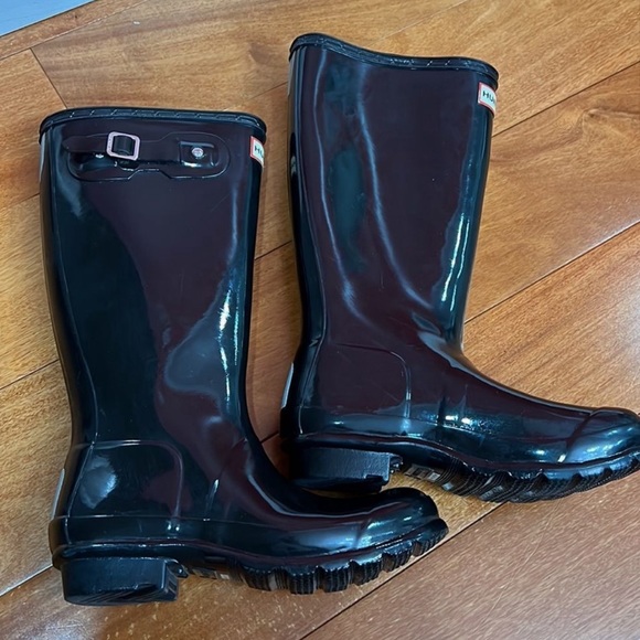 New Hunter Glossy Rain Boots! - Picture 2 of 7
